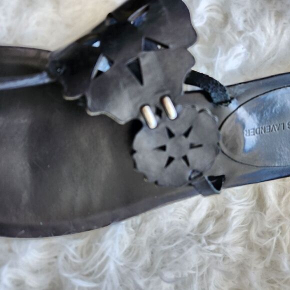 Vera wang Lavender label black sandals - Picture 9 of 13